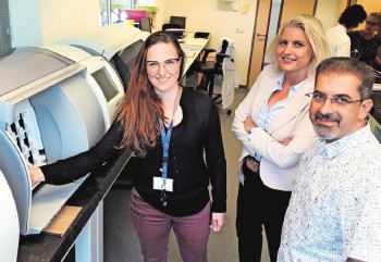 artikel-tubantia-11-08-2018_b27909f0fd750b197ad83275b6332acb image Hengeloos pathologielab LabPON zet als eerste de microscoop bij het vuil Hengeloos pathologielab LabPON zet als eerste de microscoop bij het vuil
